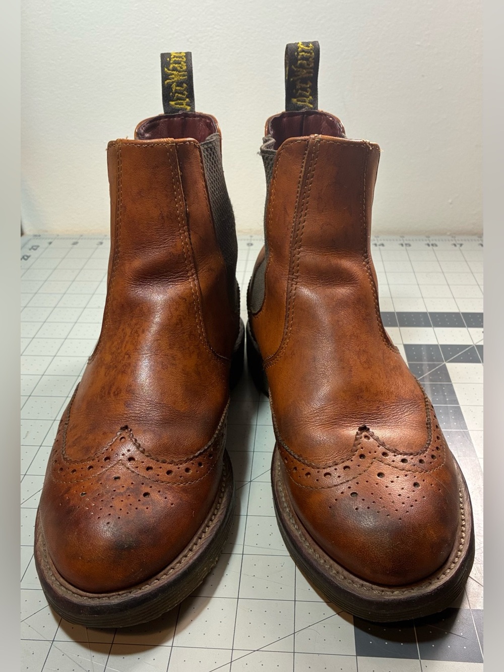 Dr. Martens Brown Leather Wingtip Chelsea Boots W7.5